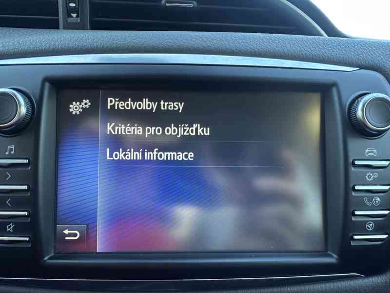 Toyota Yaris 1.5 Hybrid 74kW/navi/Kamera - foto 34