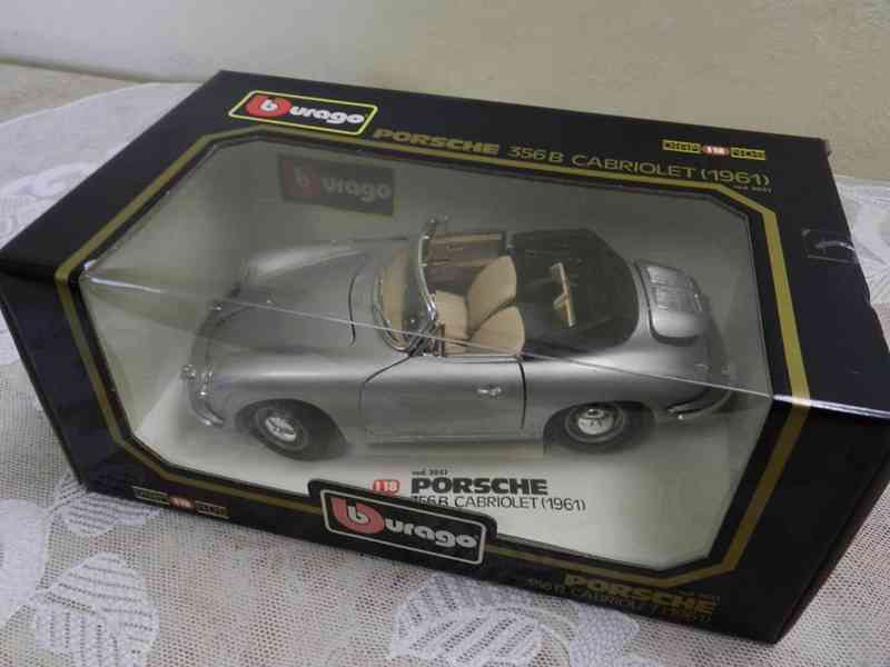 Starý kovový model Burago 1/18 Porsche 356 B Cabriolet 1961 - foto 2