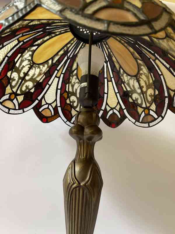 Stolní lampa Tiffany v secesním stylu - foto 4