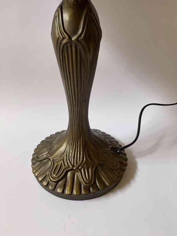 Stolní lampa Tiffany v secesním stylu - foto 5