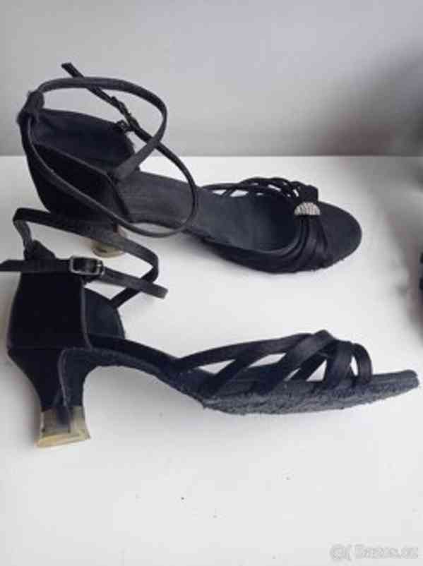 Taneční boty s chrániči podpatků vel 38  - foto 2