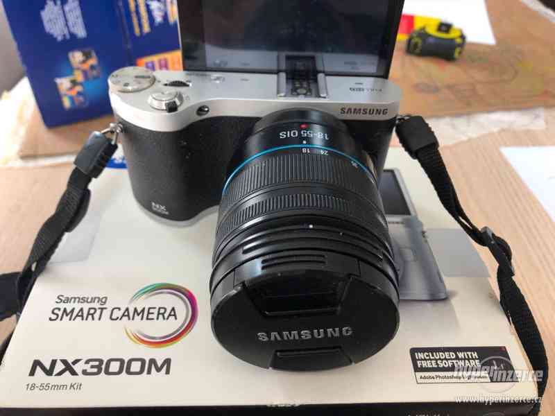 Fotoaparát Samsung NX300M s brašnou a SD kartou - foto 1