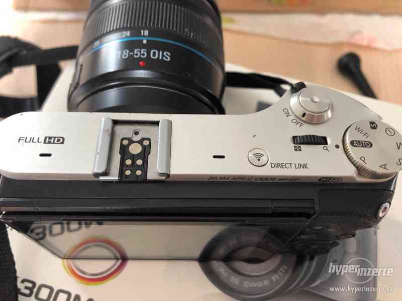 Fotoaparát Samsung NX300M s brašnou a SD kartou - foto 3