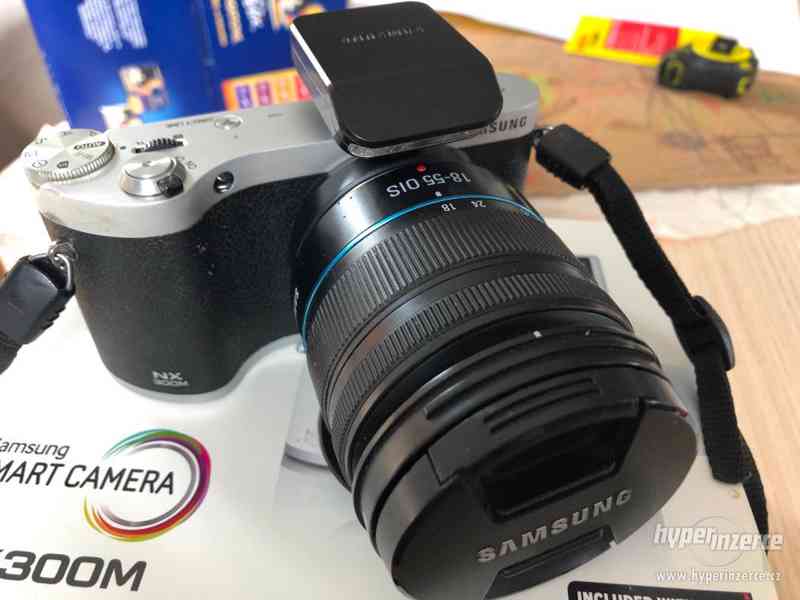 Fotoaparát Samsung NX300M s brašnou a SD kartou - foto 4
