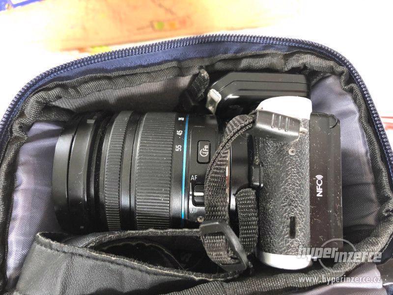 Fotoaparát Samsung NX300M s brašnou a SD kartou - foto 8