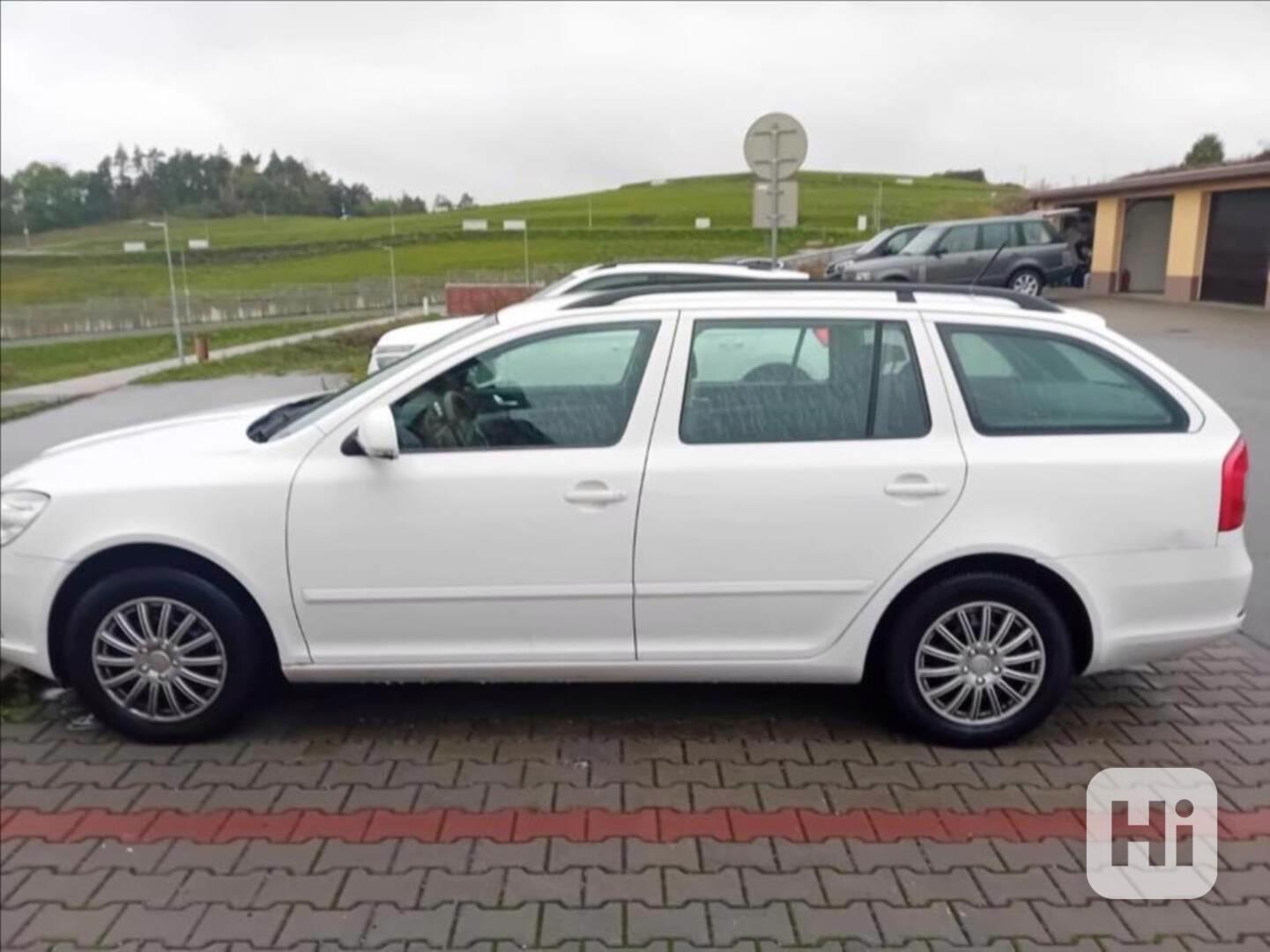 Škoda Octavia 1,6   Škoda Octavia Combi II Facelif - foto 1