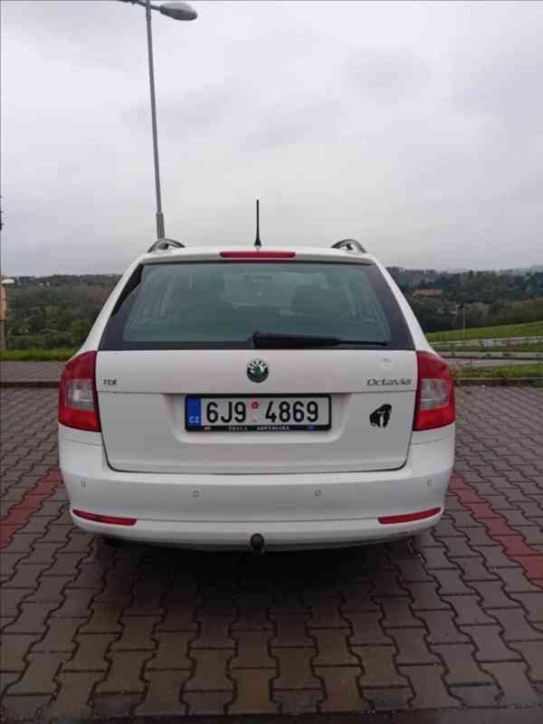 Škoda Octavia 1,6   Škoda Octavia Combi II Facelif - foto 4