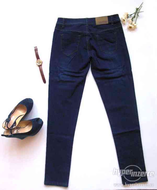 Klasické džíny od italské značky Yes!Miss - foto 3