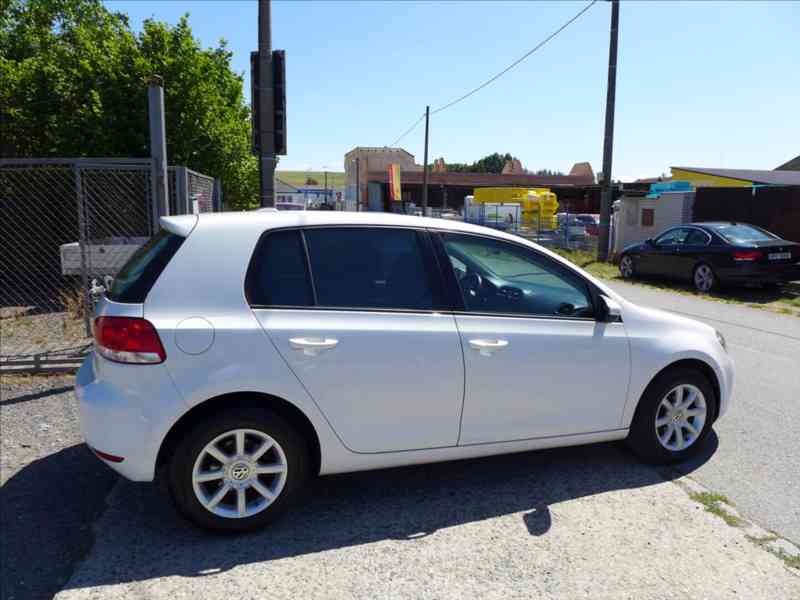 Volkswagen Golf 1,6 TDI KLIMA, BEZ KOROZE - foto 4
