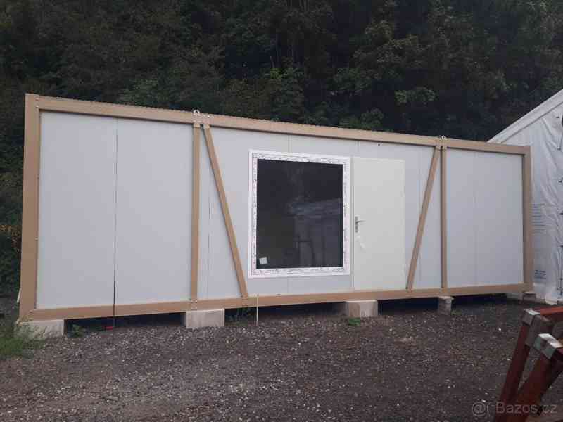 Obytný kontejner 3x8 m z PUR panelů - velké okno - foto 1