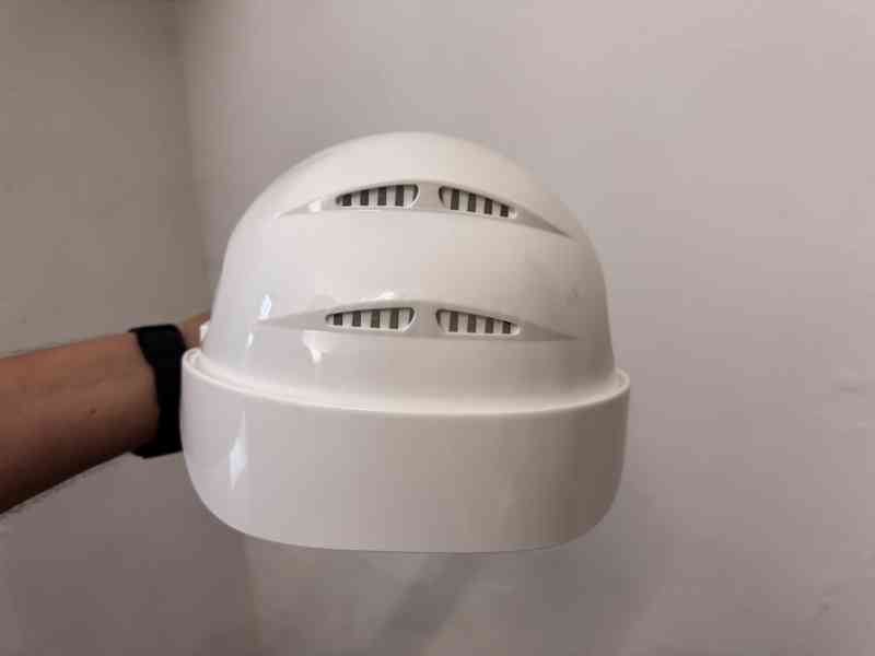 Ochranná přilba UVEX - foto 3