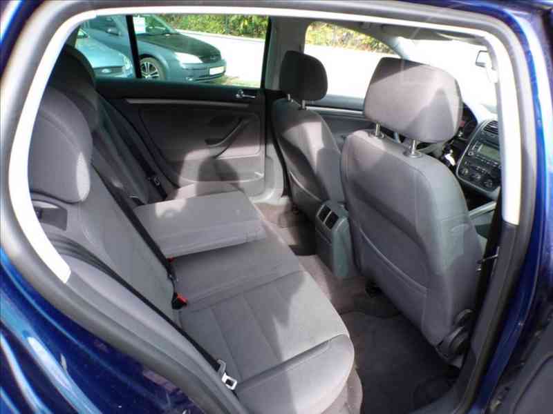 VW Golf 2,0 FSI XENONY,COMFORT - foto 10