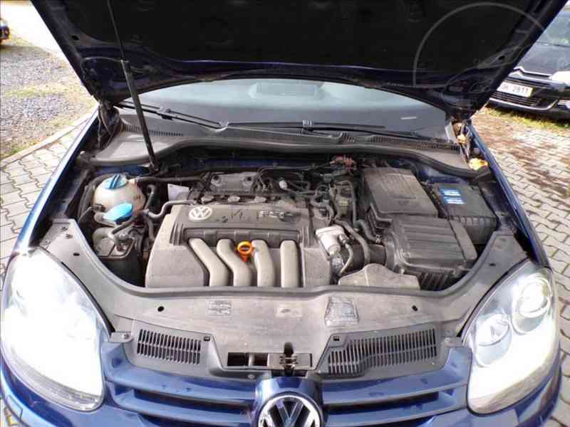 VW Golf 2,0 FSI XENONY,COMFORT - foto 14