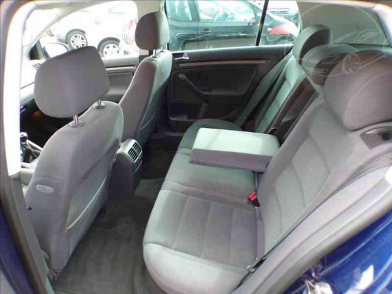 VW Golf 2,0 FSI XENONY,COMFORT - foto 8
