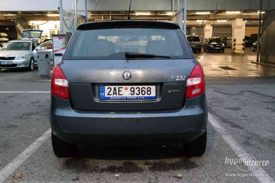 Škoda Fabia 2 1.4 16V - foto 3