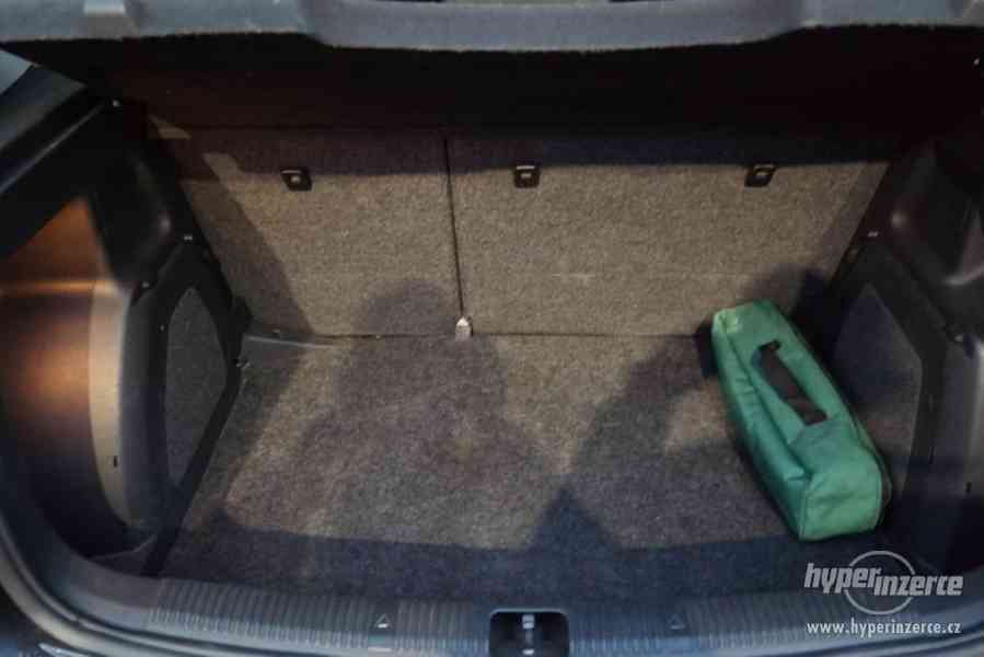 Škoda Fabia 2 1.4 16V - foto 9