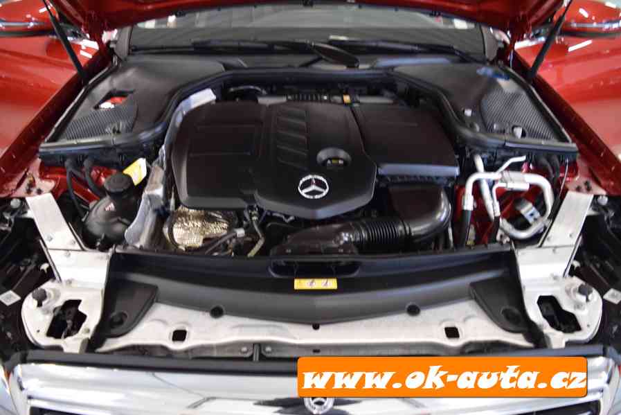 Mercedes-Benz Třídy E 2.0 D 88 000 KM PRAV.SER.MERCEDES 2018 - foto 21