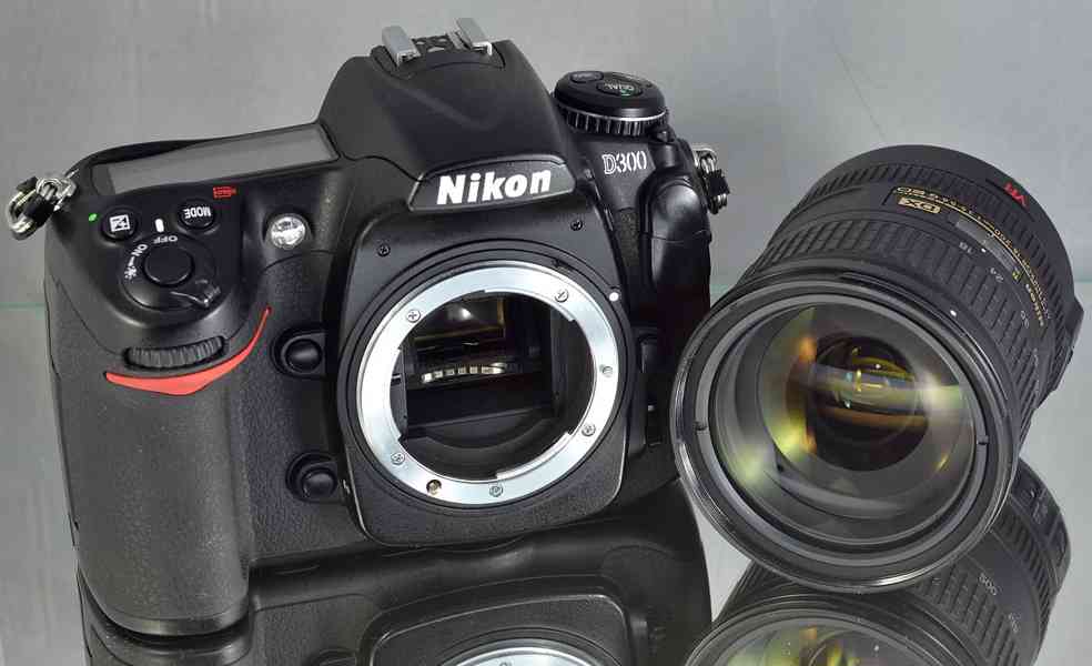 Nikon D300 + AF-S 18-200mm  VR ** 13000 Exp. - foto 4