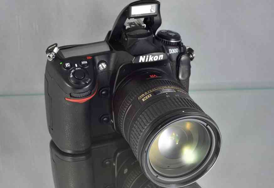 Nikon D300 + AF-S 18-200mm  VR ** 13000 Exp. - foto 6