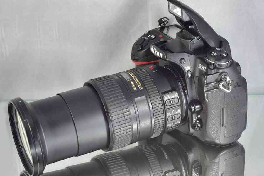 Nikon D300 + AF-S 18-200mm  VR ** 13000 Exp. - foto 7