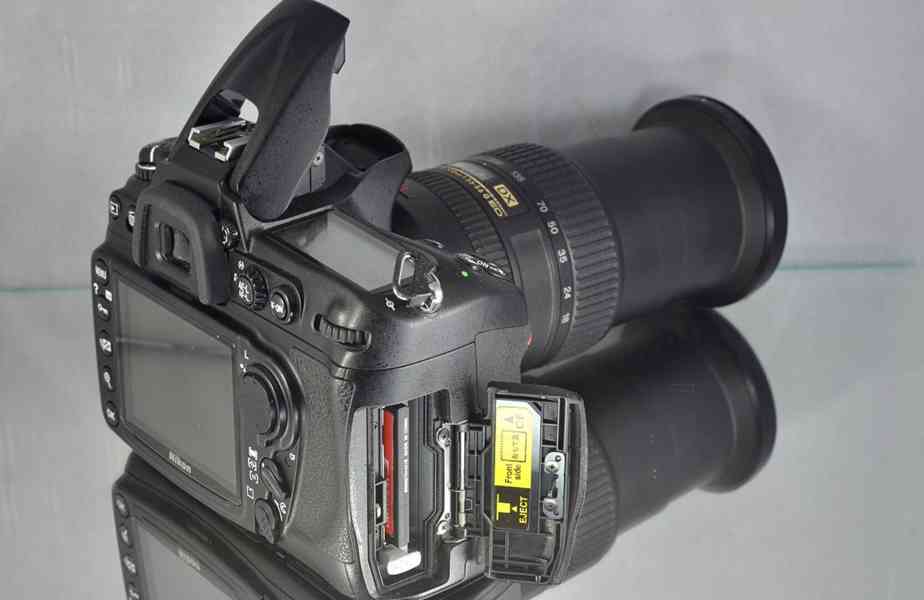 Nikon D300 + AF-S 18-200mm  VR ** 13000 Exp. - foto 8