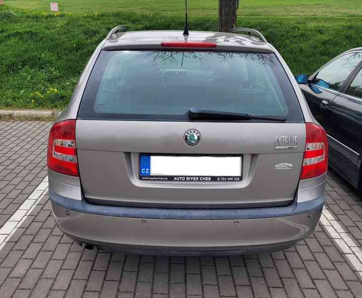 Škoda Octavia 1.6 MPI automat - foto 4