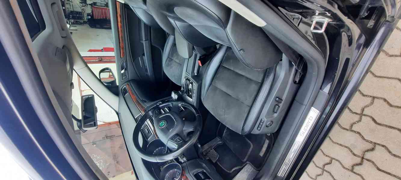Škoda Superb II kombi 3,6i 4X4 na ND nebo opravu - foto 10