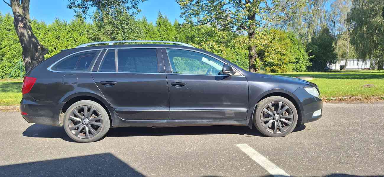 Škoda Superb II kombi 3,6i 4X4 na ND nebo opravu - foto 2