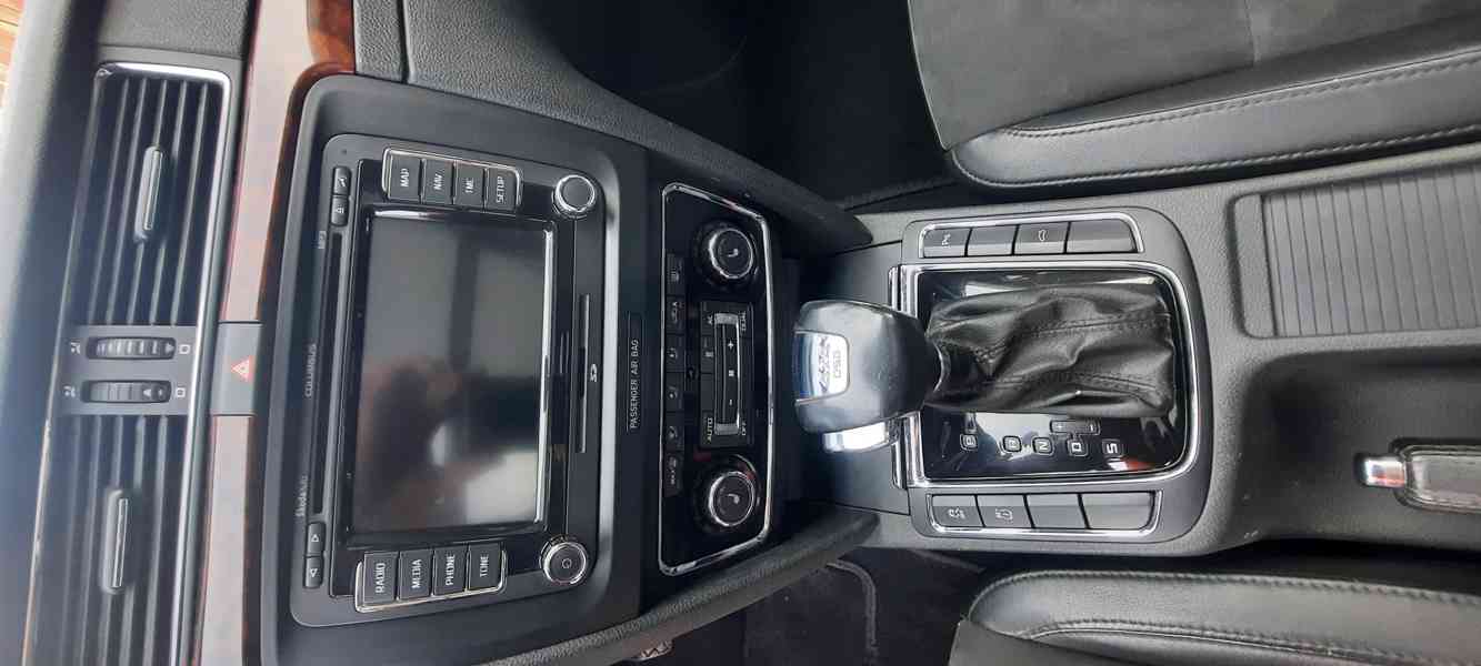 Škoda Superb II kombi 3,6i 4X4 na ND nebo opravu - foto 11