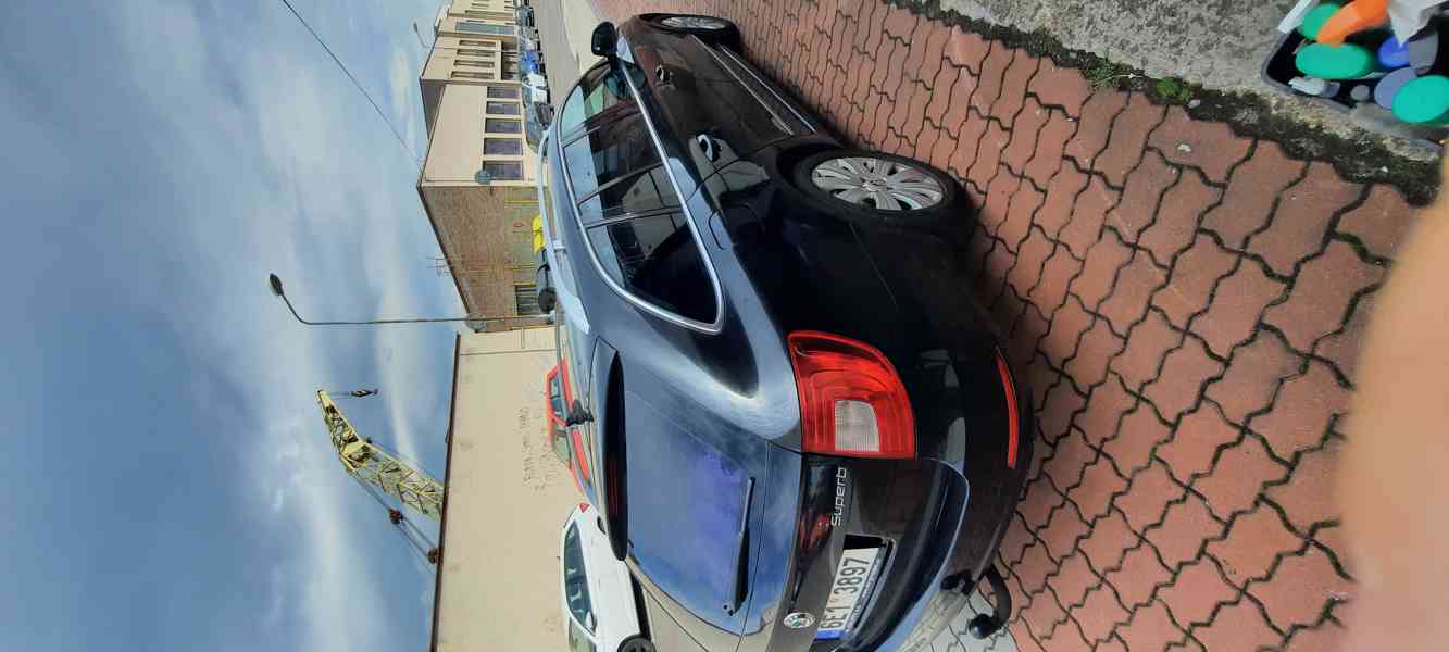 Škoda Superb II kombi 3,6i 4X4 na ND nebo opravu - foto 15
