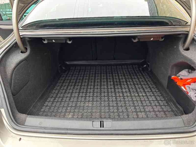 Volkswagen Passat CC 2,0 - foto 2