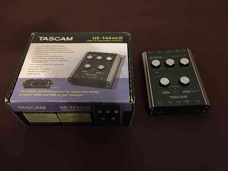 P: externí USB zvukovou kartu TASCAM US-144MkII - foto 1
