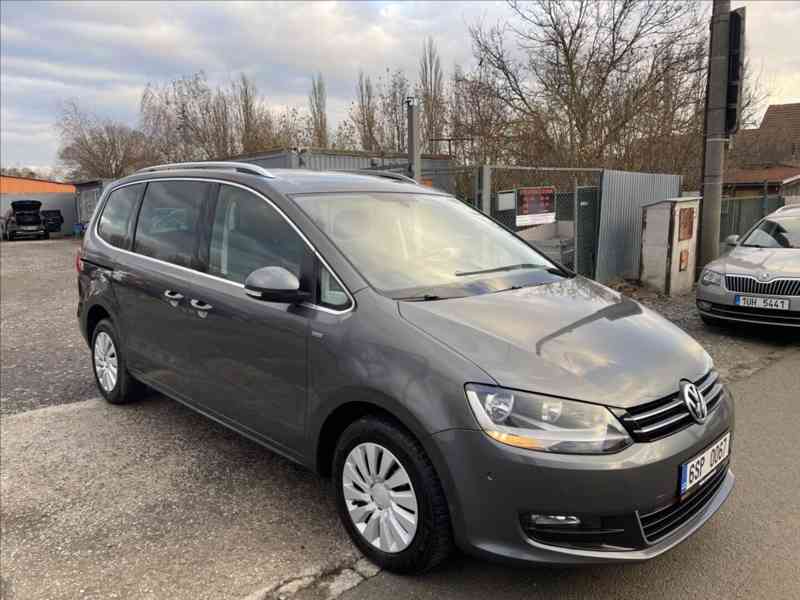 Volkswagen Sharan 2,0 TDI LIFE, EL. DVEŘE,TAŽNÉ - foto 2