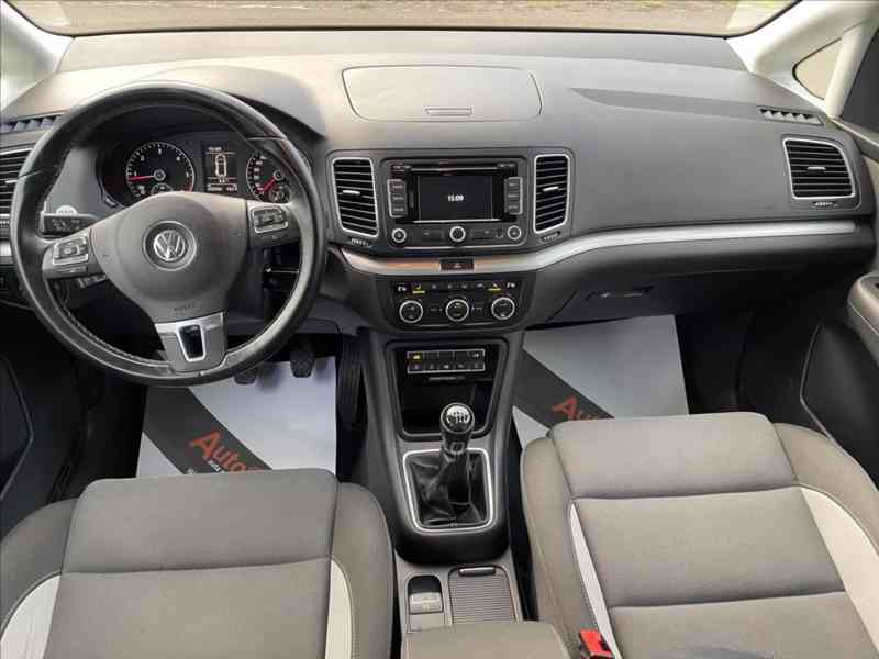 Volkswagen Sharan 2,0 TDI LIFE, EL. DVEŘE,TAŽNÉ - foto 7