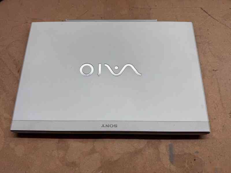Predám pokazený notebook na náhradné diely zn.Sony Vaio. - foto 3