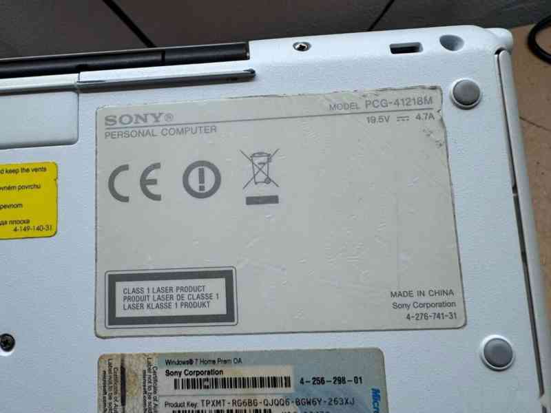 Predám pokazený notebook na náhradné diely zn.Sony Vaio. - foto 6