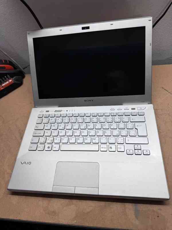 Predám pokazený notebook na náhradné diely zn.Sony Vaio. - foto 4