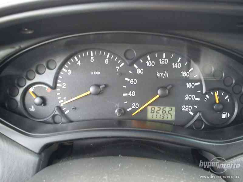 Ford Focus kombi 1.8TDCi 85kW,klima,serviska,tažné - foto 13