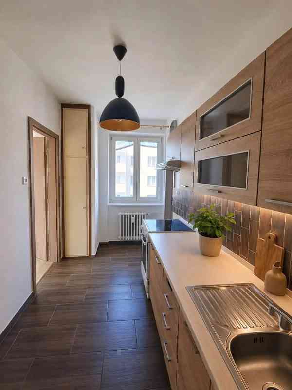 Pronájem bytu 2+1 45 m² - foto 2