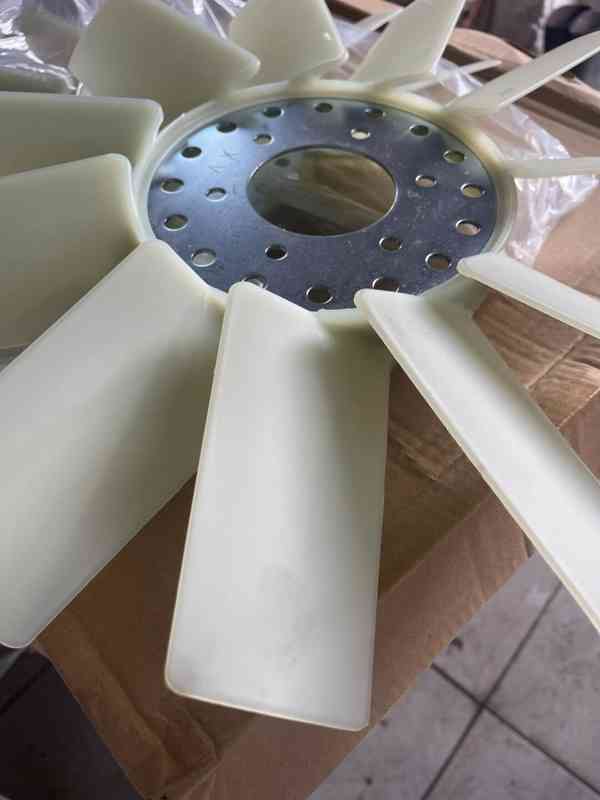 Chladič vodni a vrtule na motor D 245,D260,D 243 Belarus - foto 1