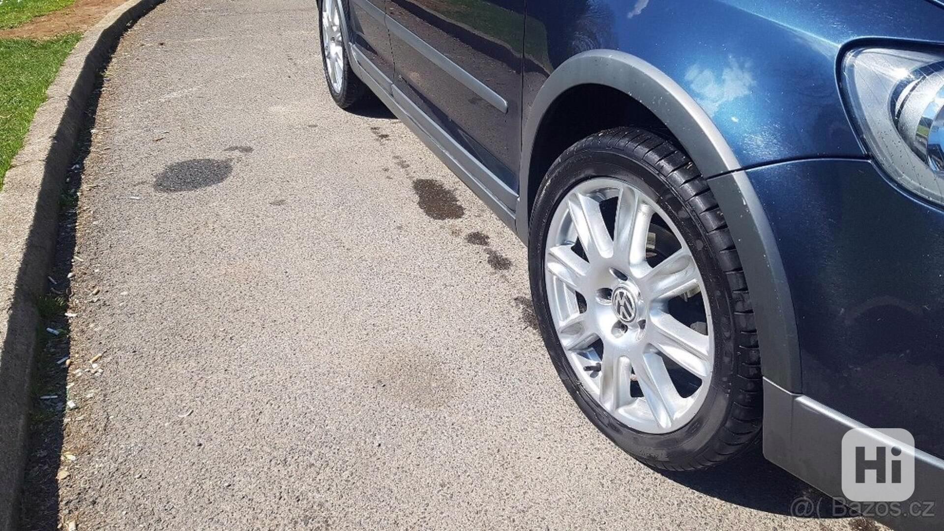 Volkswagen Golf 1,6   cross plus manual - foto 1