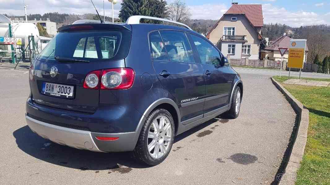 Volkswagen Golf 1,6   cross plus manual - foto 2
