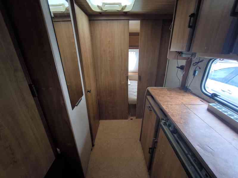 Karavan Burstner City, solární panel, předstan, nová STK.  - foto 8