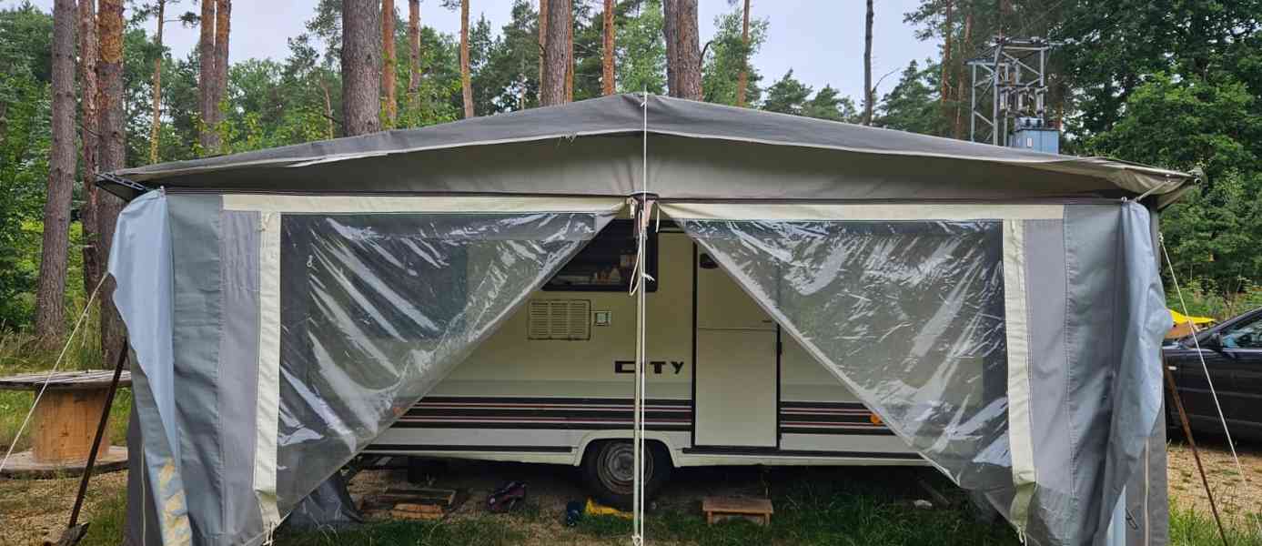 Karavan Burstner City, solární panel, předstan, nová STK.  - foto 17