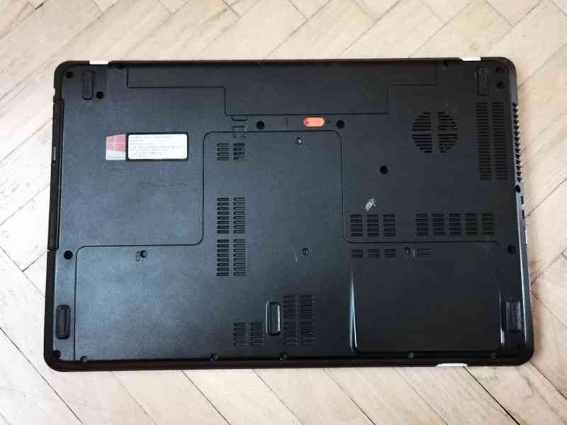 Notebook PackardBell LV44HC 17,3" B960/4G/500GB/ Win10/bílý - foto 5