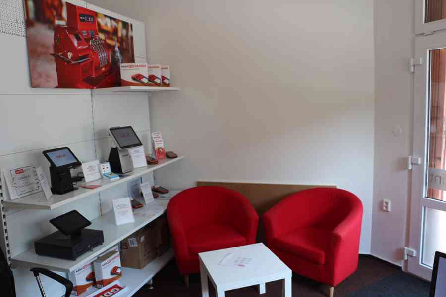 Pronajmu obchod s výlohou na ul. Charbulova 831/30 - foto 4