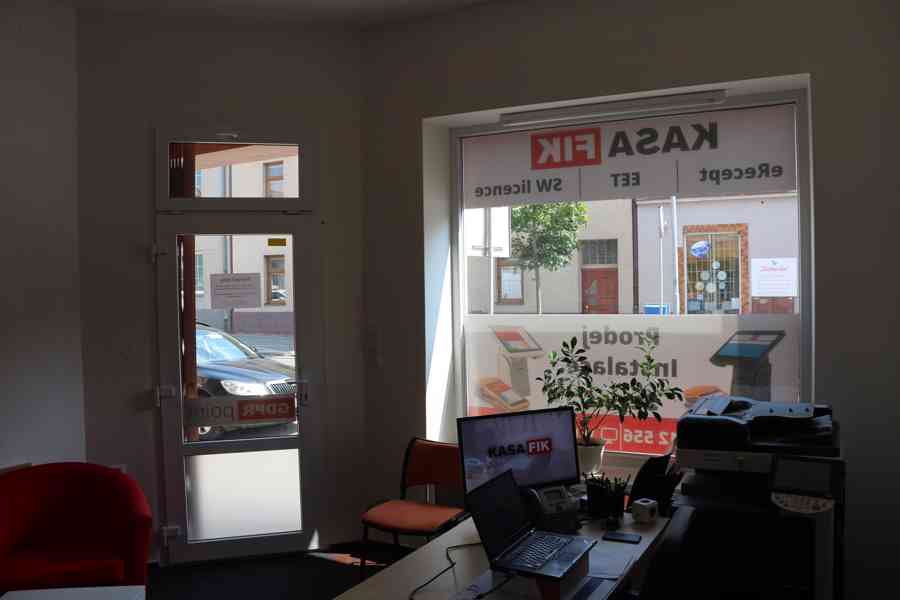 Pronajmu obchod s výlohou na ul. Charbulova 831/30 - foto 5