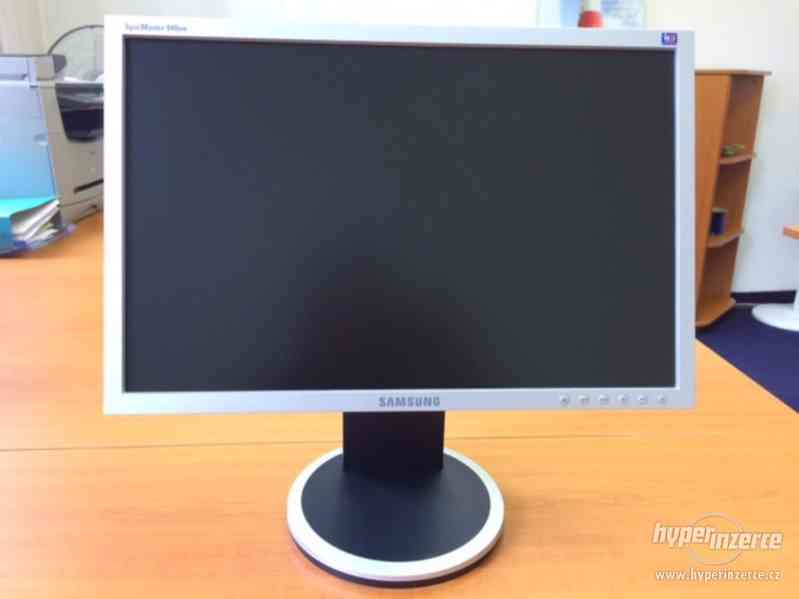 LCD Monitor SAMSUNG