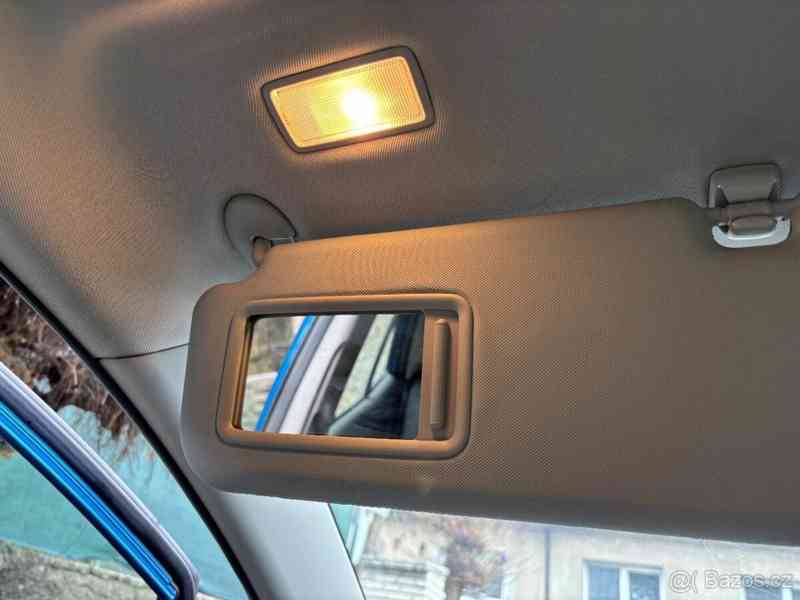 Toyota Auris 1,6   97 kW, původ Česká republika - foto 16