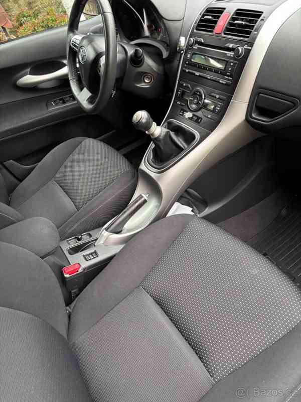 Toyota Auris 1,6   97 kW, původ Česká republika - foto 13